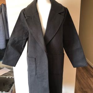 Pea Coat with a collar and snaps